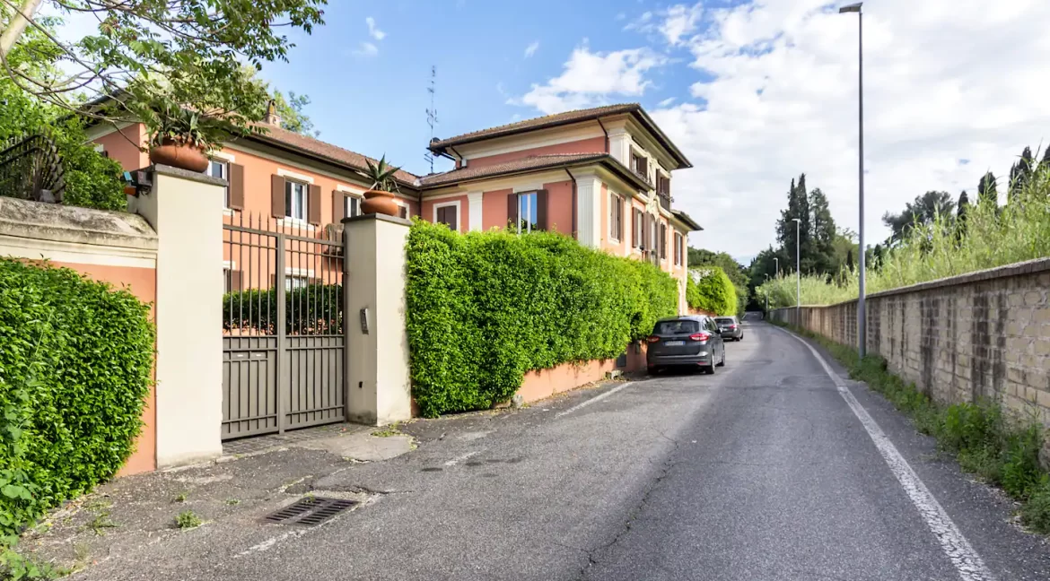 Entrata su strada