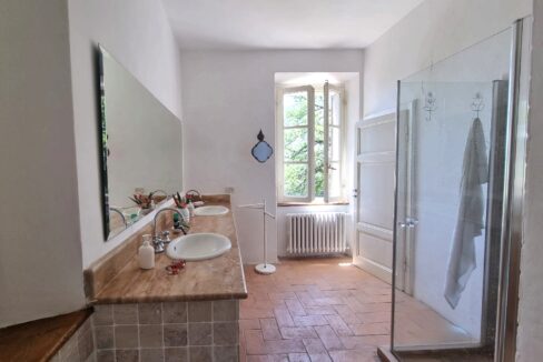Bagno con doccia